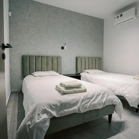 2bedroom Amalfi Blue In - 10min Walk To The * لارنكا